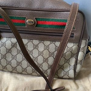 Authentic vintage Gucci crossbody bag.